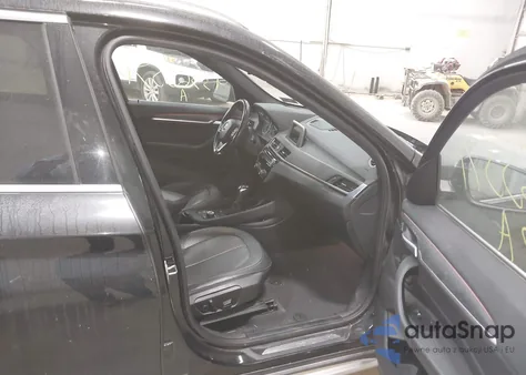 2017 BMW X1 xDrive28I z USA, uszkodzony, nr VIN WBXHT3C3XH5F79777